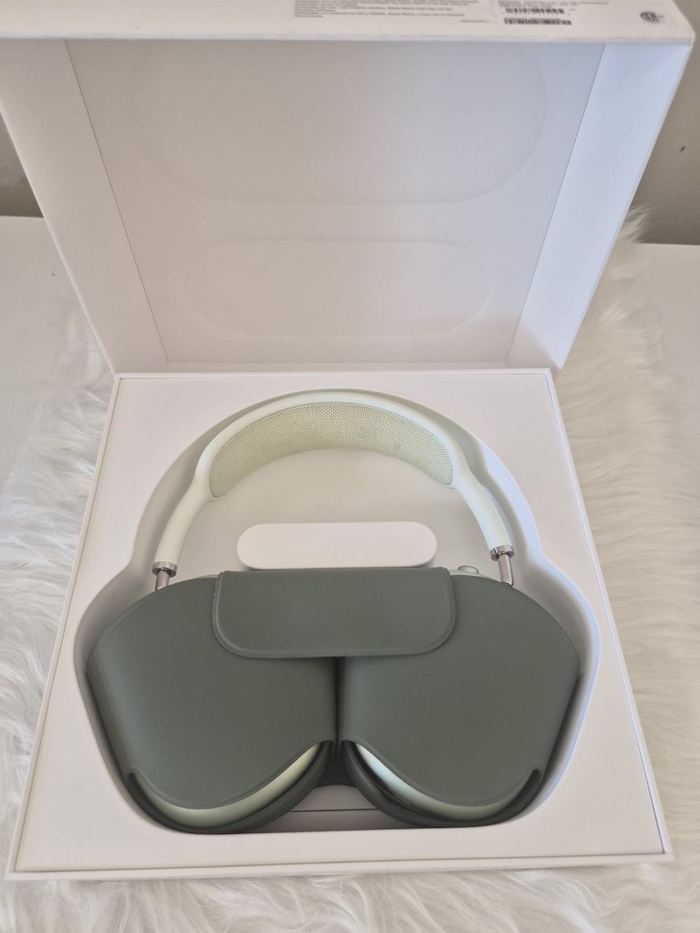 Apple AirPods Max Headphones with Smart Case – Open Box, New 🎧